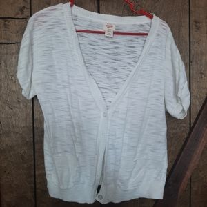 White crop short sleeve sweater